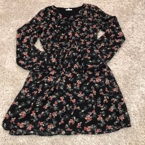 2/$10 Long sleeve floral dress